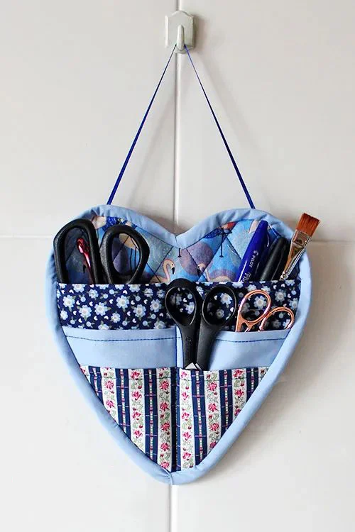 Heart-shaped hanging storage bag Template & Instructions