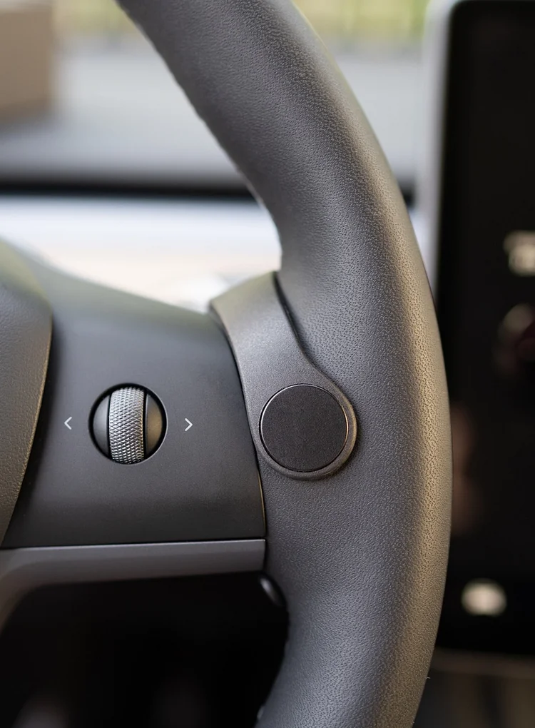 Tesla Steering Wheel Weight Booster  Autopilot tesla counterweight  with phone holder for magsafe tesla model 3 ITN Auto