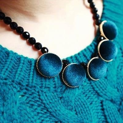 Retro velvet necklaces with round geometric pattern  necklaces