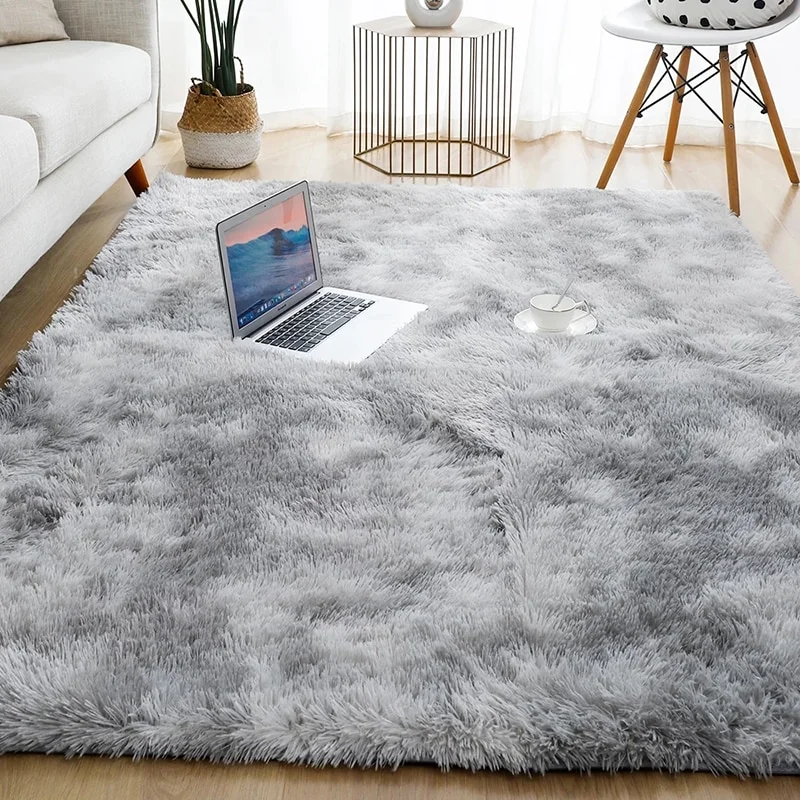 Thickened plush rug