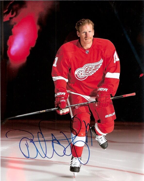 Detroit Red Wings Daniel Alfredsson Signed Autographed 8x10 Photo Poster painting COA