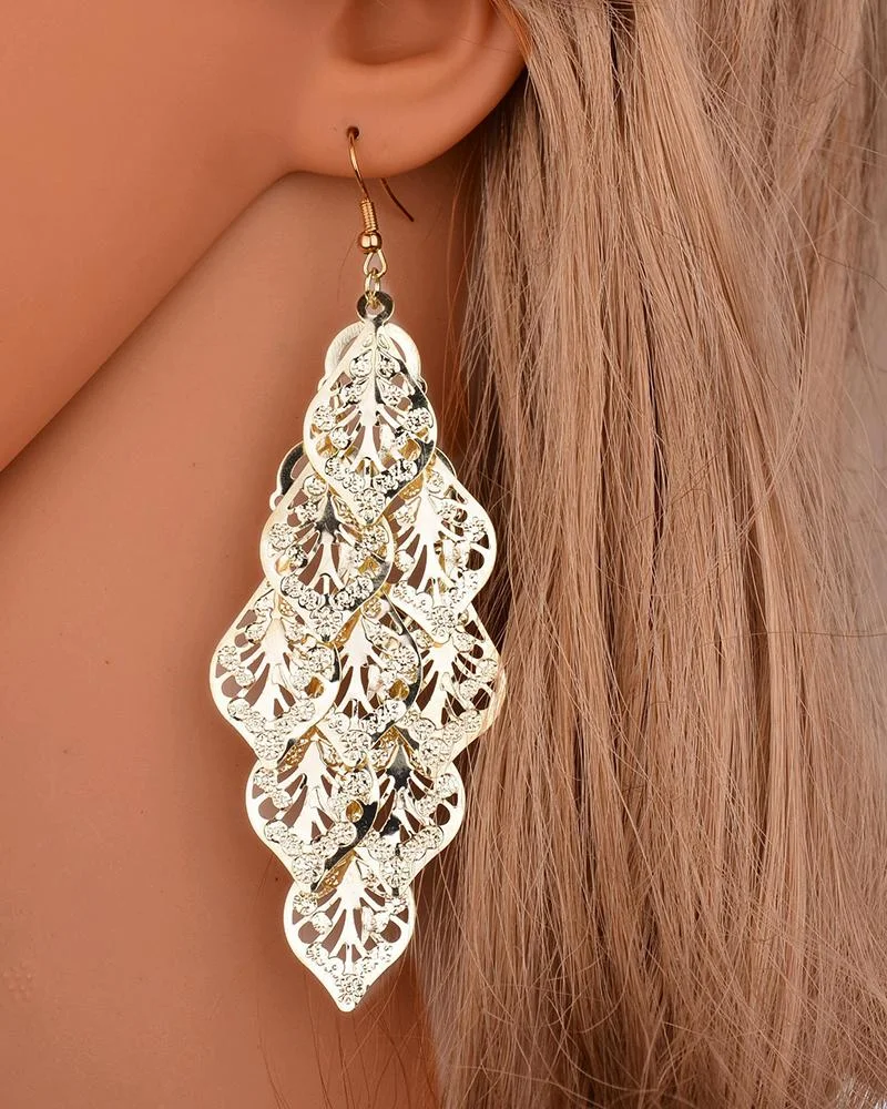 1Pair Studded Layered Leaf Pattern Drop Earrings