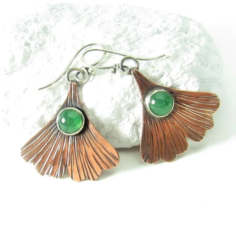 Fashion Scalloped Silver Color Embellished Green Stone Earrings Vintage Women's Bronze Hand Carved Striped Hook Drop Earrings