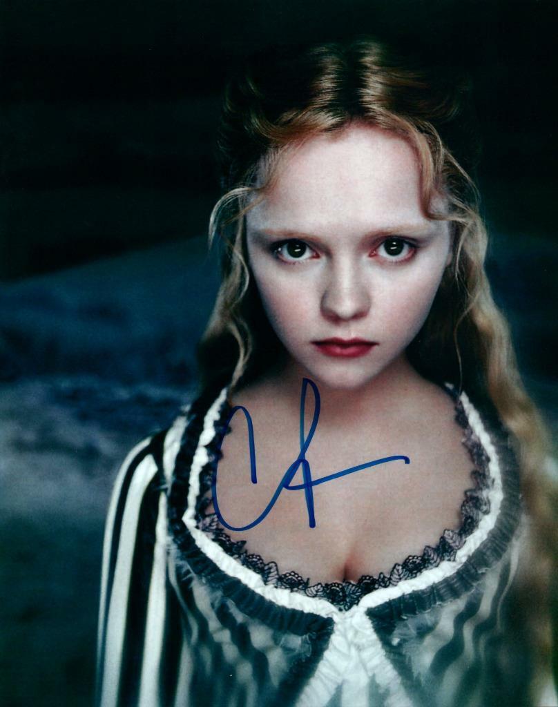 Christina Ricci signed 8x10 Photo Poster painting autographed Picture Pic and COA