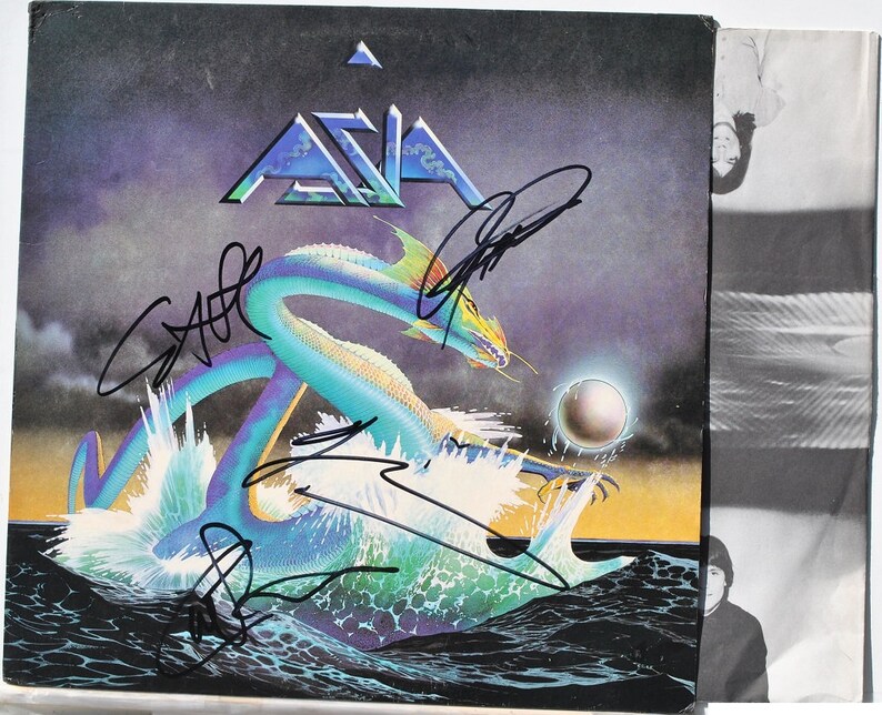 ASIA SIGNED ALBUM X4 Geoff Downes, Carl Palmer, Steve Howe, John Wetton wcoa