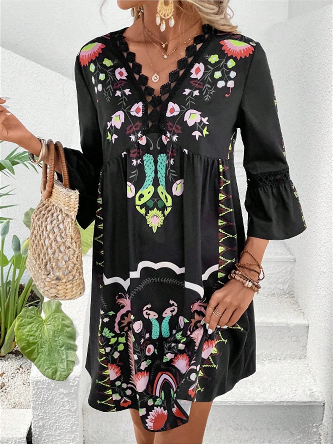 Women's 3/4 Sleeve V-neck Graphic Midi Dress