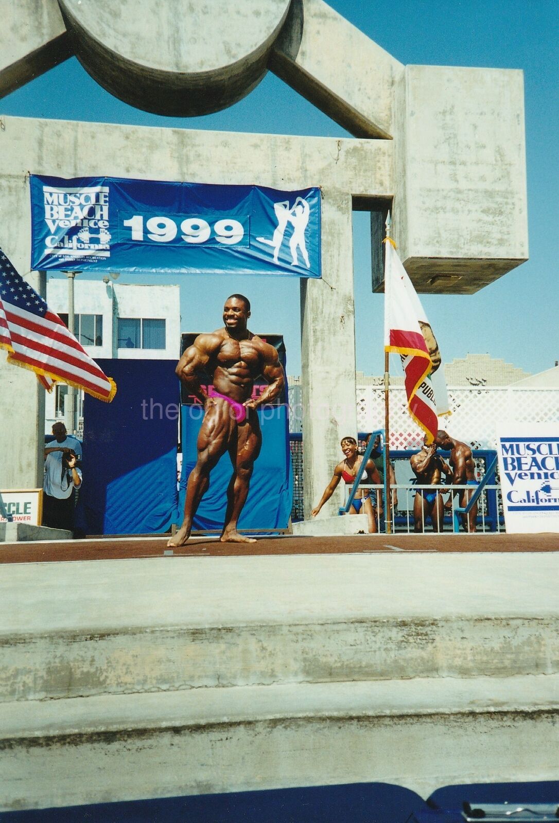 Muscle Man FOUND Photo Poster painting Venice Beach CaliforniaOriginal 92 3 A