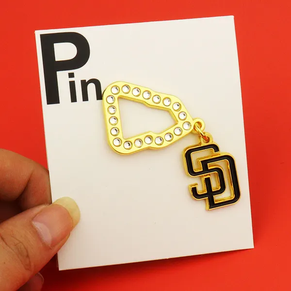 Foto del pin Baseball Hat Decoration 30