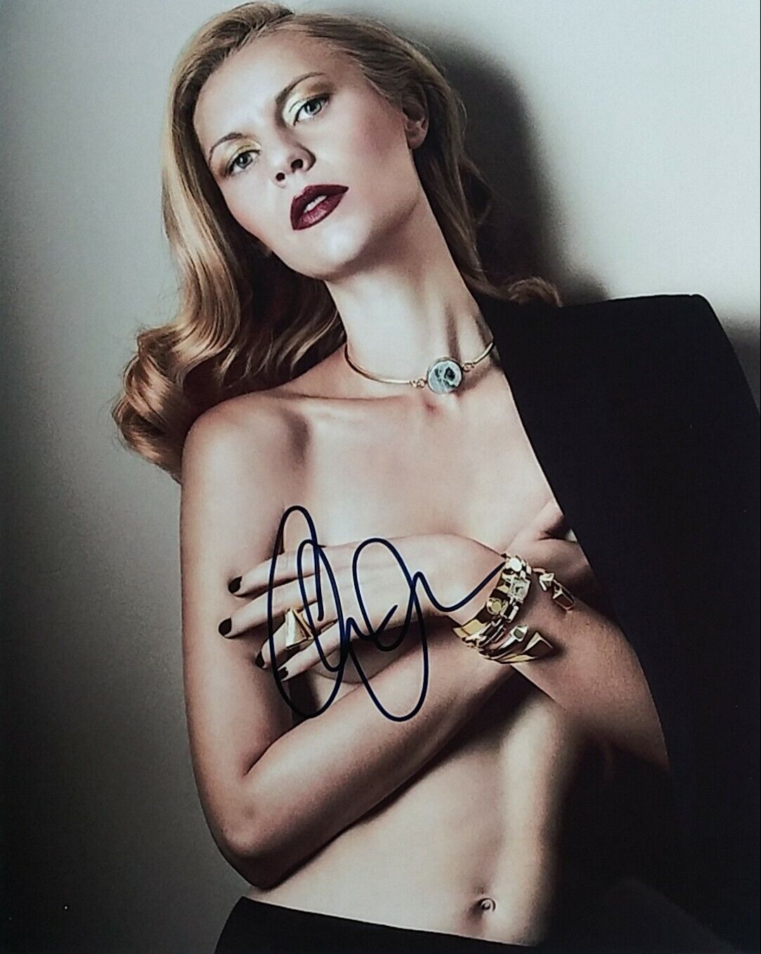 Claire Danes signed 8 x 10