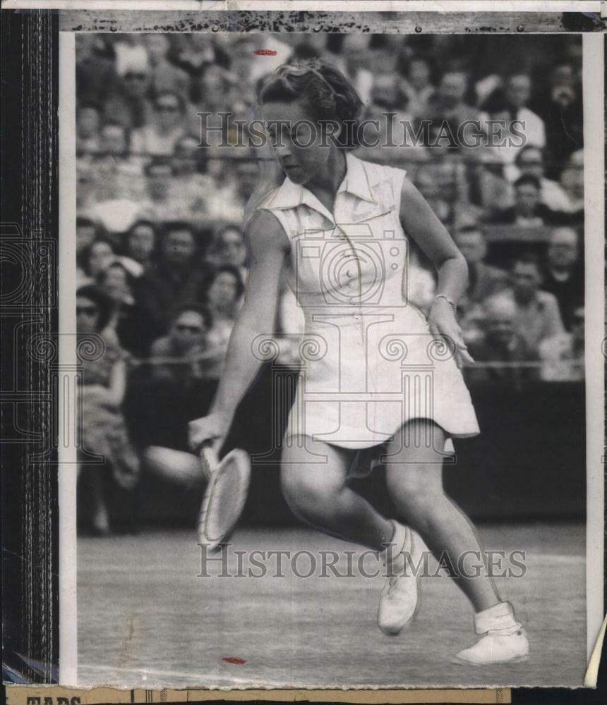 Press Photo Poster painting Maureen Little Mo Connolley Wimbledon Tennis Champion - RSM11683