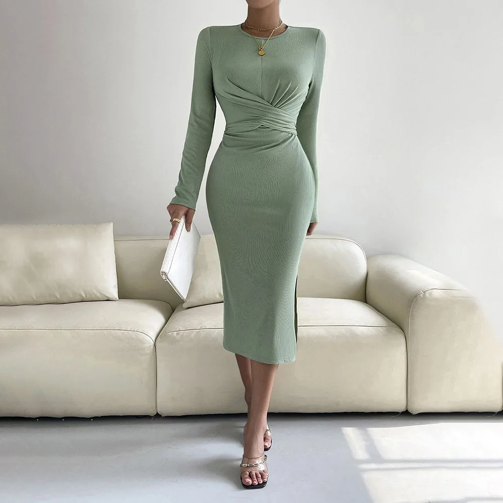 Round neck slim bag hip dress