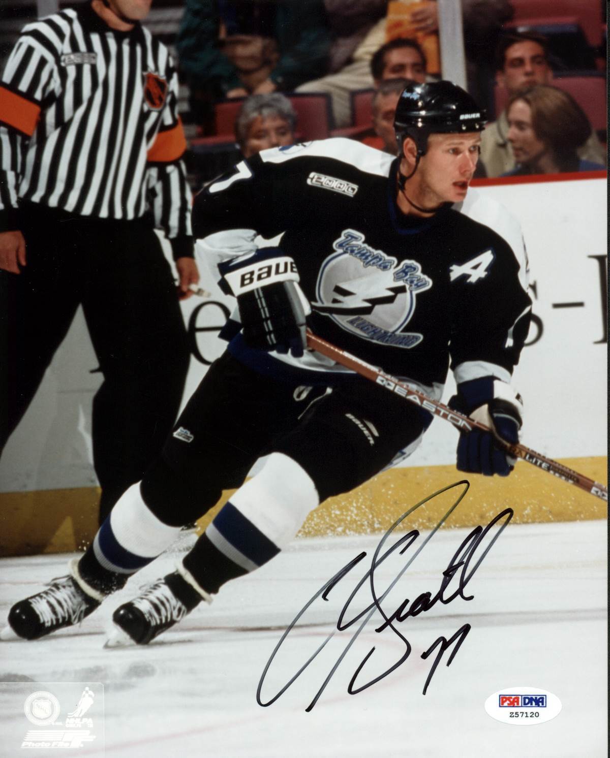 Lightning Chris Gratton Signed Authentic 8X10 Photo Poster painting Autographed PSA/DNA #Z57120