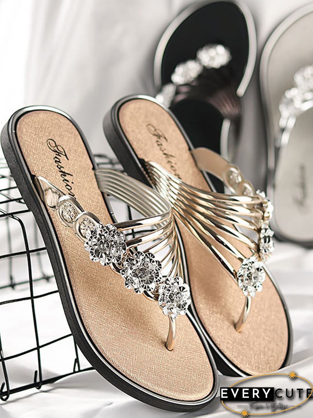 Women's Diamond Flat Thong Sandals