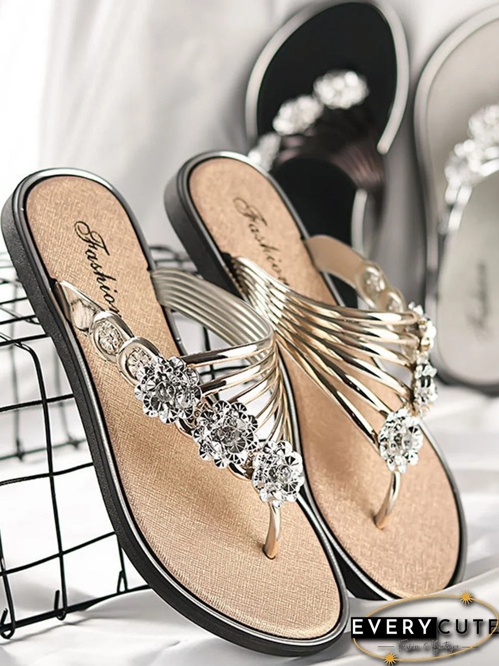 Women's Diamond Flat Thong Sandals