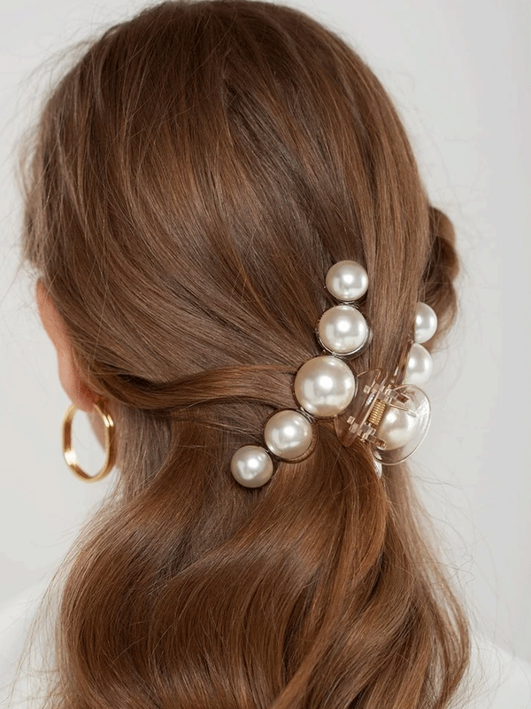 Faux pearl clip