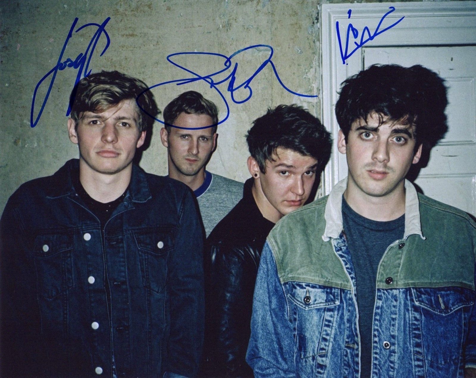 GFA British Rock Band * CIRCA WAVES * Signed 8x10 Photo Poster painting AD4 COA