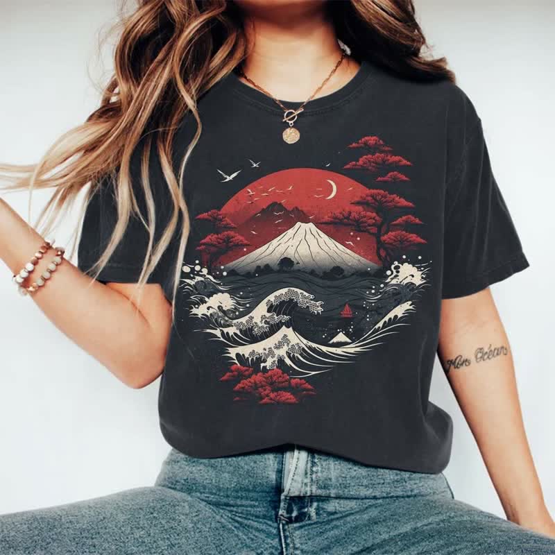 Japanese Style Wave And Mount Fuji Printed T-shirt