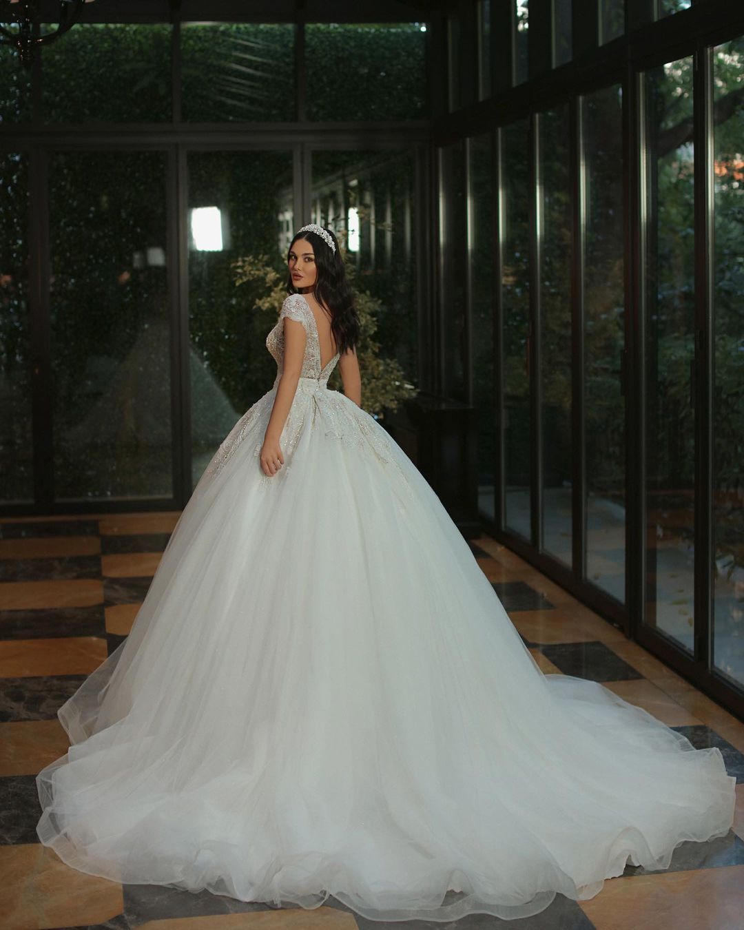 Daisda Luxury Long A-line V-neck Cap Sleeves Wedding Dress With Beads Tulle