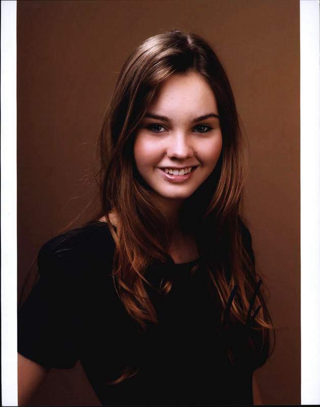 Liana Liberato authentic signed celebrity 8x10 Photo Poster painting W/Cert Autographed A0001