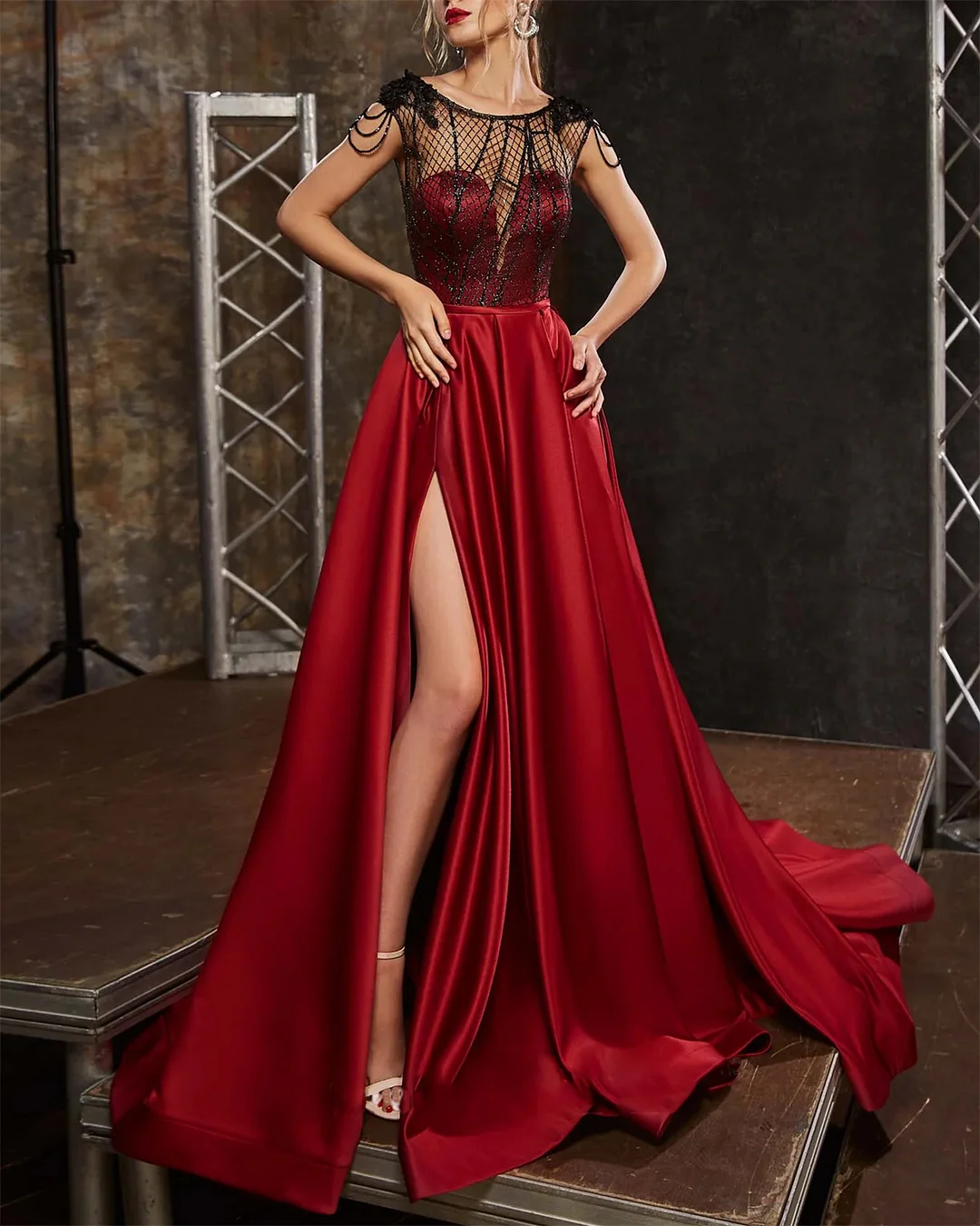 Women's Red Sleeveless Mesh Slit Satin Dress