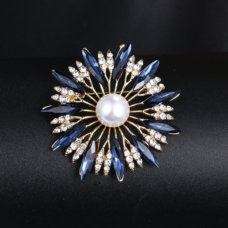 Korean Style Pin Flower Alloy Plating Rhinestones Women’S Brooches