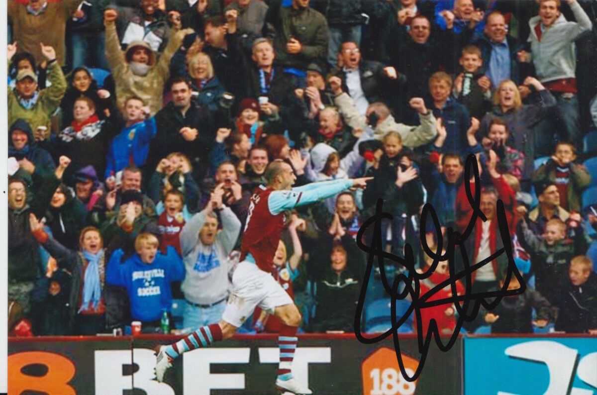 BURNLEY HAND SIGNED STEVEN FLETCHER 6X4 Photo Poster painting 1.