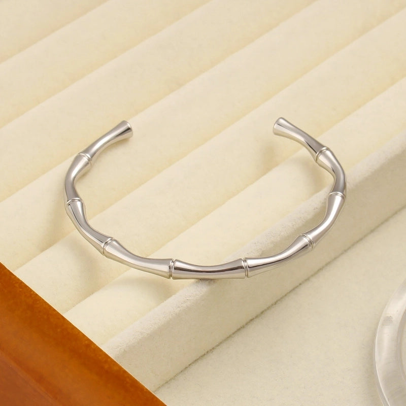 Elegant C Shape Round Titanium Steel 18K Gold Plated Bangle In Bulk