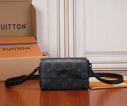 Louis Vuitton Men