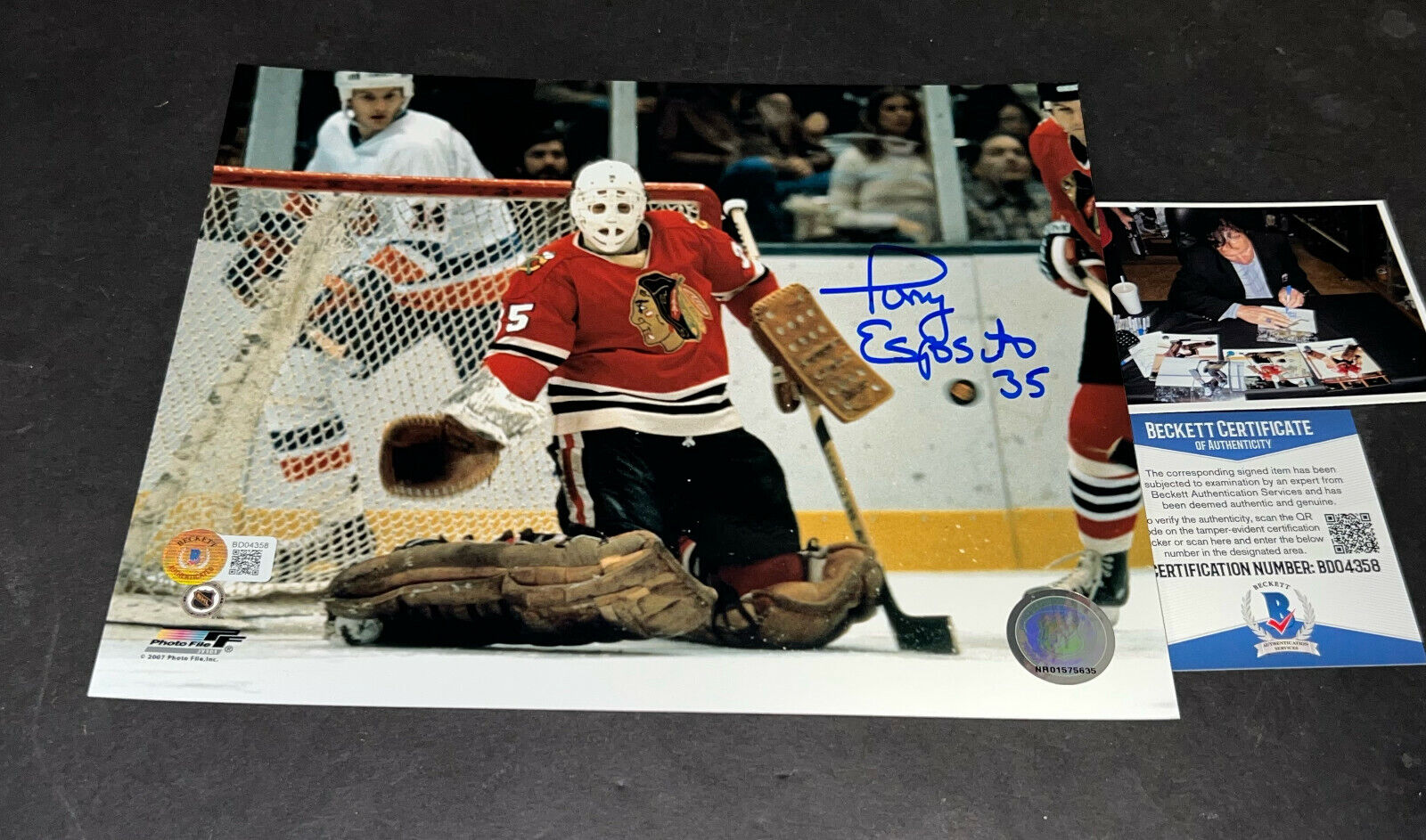 Tony Esposito Chicago Blackhawks Autographed Signed 8x10 Beckett COA ~