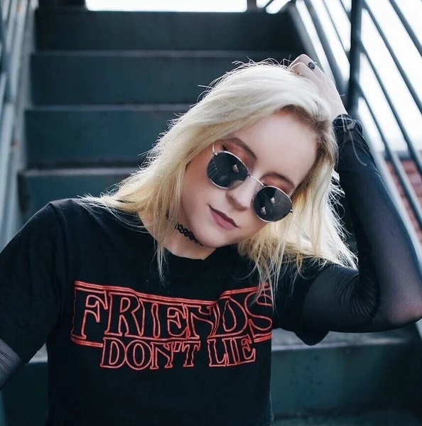 1Pcs Friends Don'T Lie Stranger Things Graphic Tee Unisex Netflix Parody T-Shirt Short Sleeve Cute Grunge Black Tops Gifts