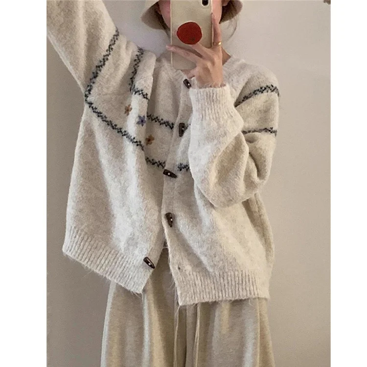 Athvotar Athvotar Buckle Loose Retro Sweater Cardigan Women 2025 Autumn And Winter New Round-Necked Collared Flower Knitted Coat