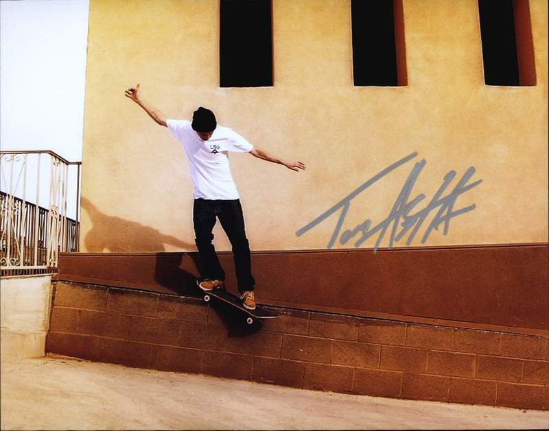 Tom Asta authentic signed skateboarding 8x10 Photo Poster painting W/Cert Autographed A0082