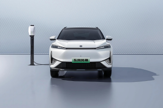 Dongfeng Aeolus L7 205 Plus