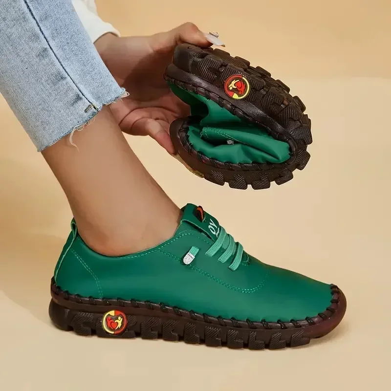 Sports 2025 Spring New Flat Shoes Comfortable Outdoor Casual Sneakers Mom Shoes Light Breathable Women's Single Shoes