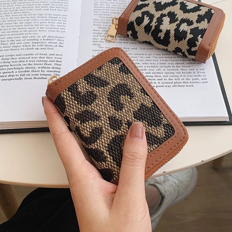 էѧӧܧ Women's wallet made of leather purses Passport cover book wallet Retro leopard print houndstooth winter 2021Fashion