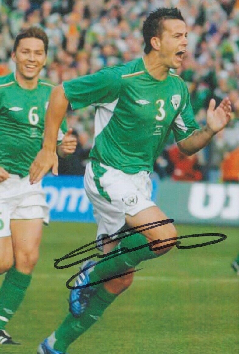 IAN HARTE HAND SIGNED 6X4 Photo Poster painting REPUBLIC OF IRELAND FOOTBALL AUTOGRAPH 1
