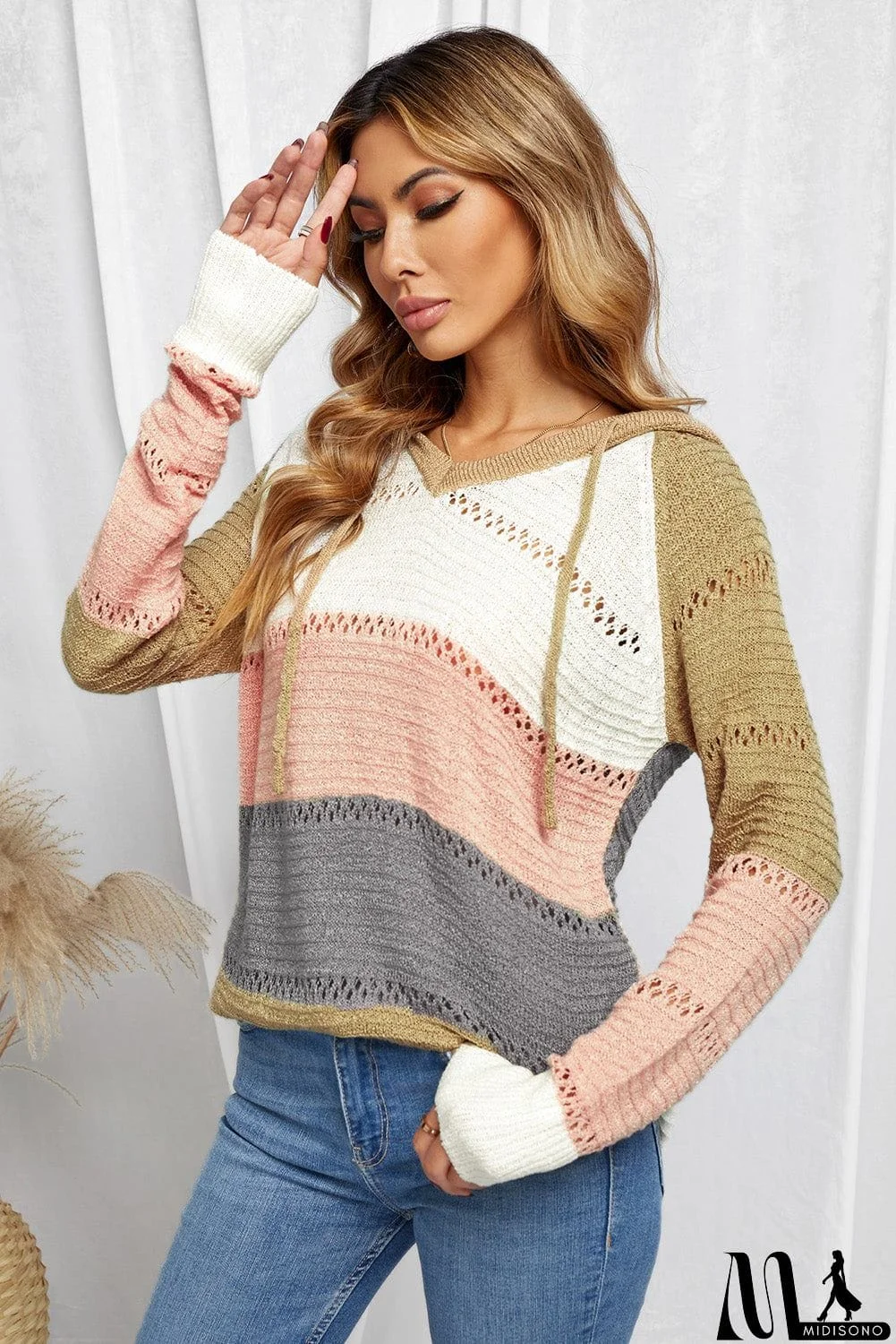 MidiSono - Classic Beach Bonfire Knitted Hoodie