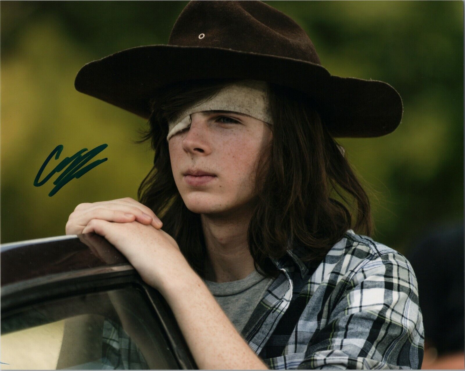 ~~ CHANDLER RIGGS Authentic Hand-Signed CARL - THE WALKING DEAD