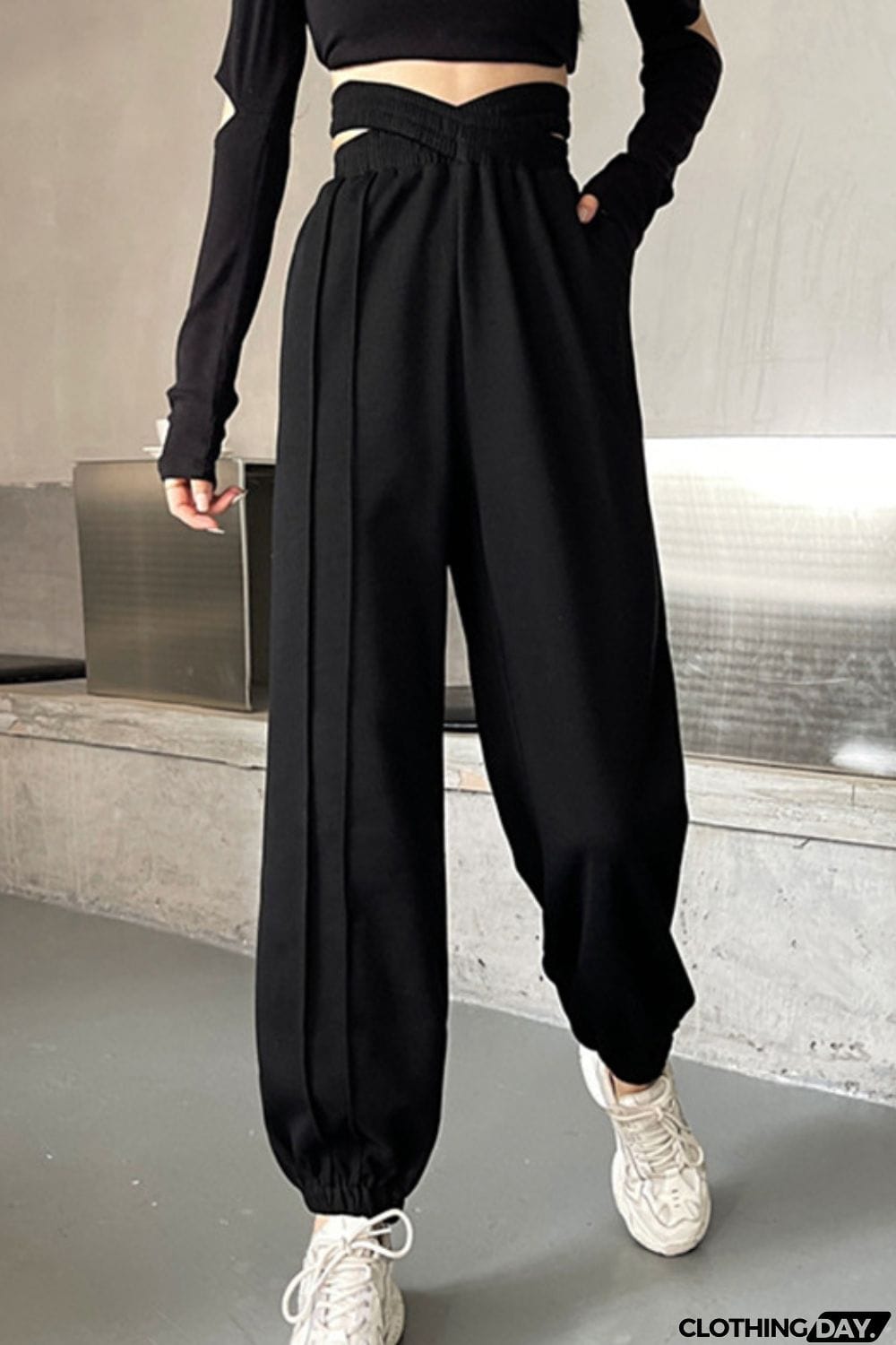 Crisscross Long Sweatpants