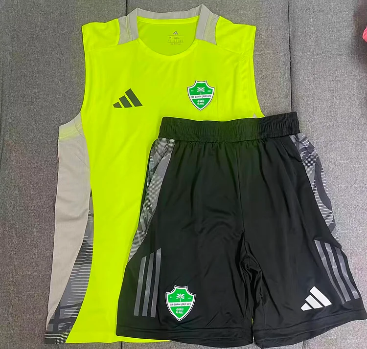 25/26 Vest training clothes