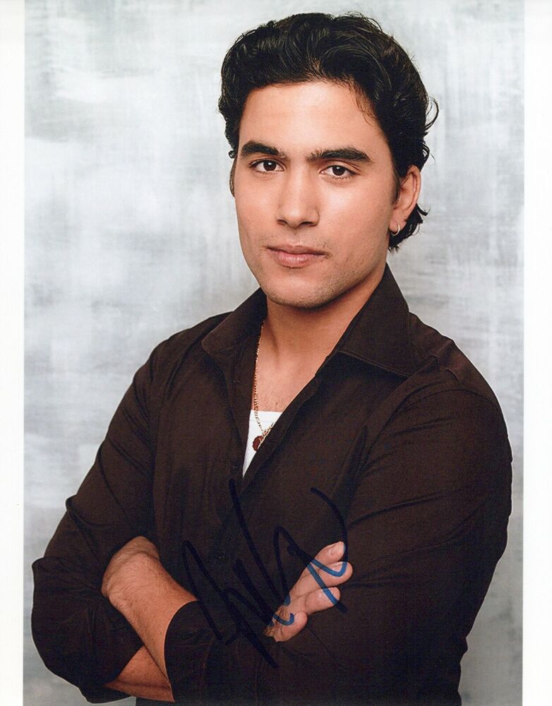 Ignacio Serricchio head shot autographed Photo Poster painting signed 8x10 #3