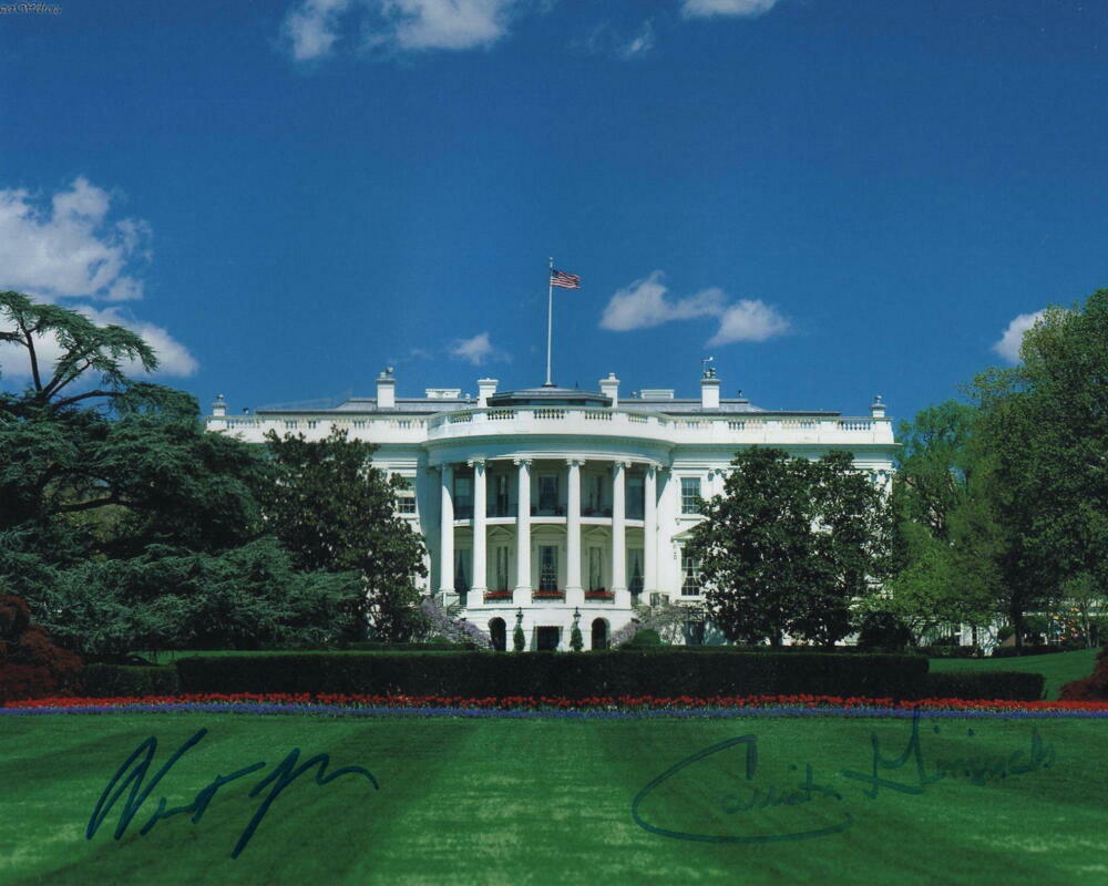 NEWT GINGRICH & CALLISTA SIGNED AUTOGRAPH 8X10 Photo Poster painting SPEAKER OF THE HOUSE & WIFE