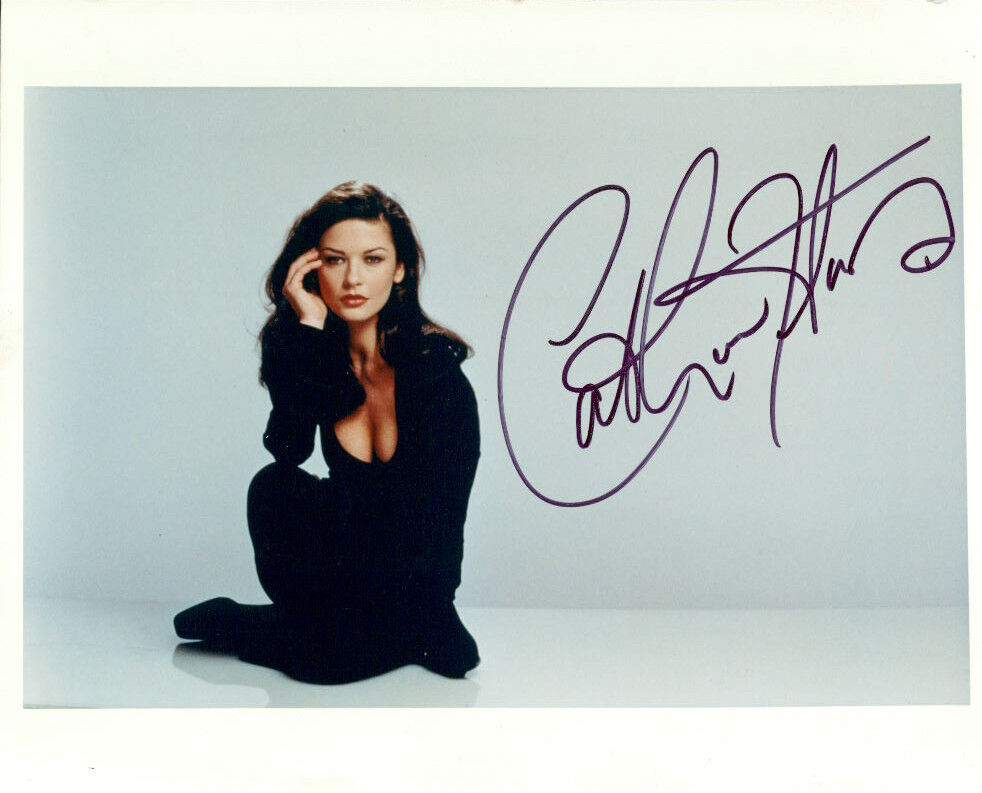 Catherine Zeta-Jones (Vintage) signed Photo Poster painting COA