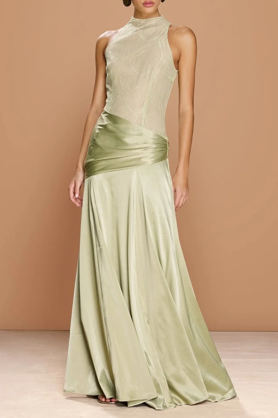 Daisda Chic Sleeveless High Neck Prom Dress With Embroidery