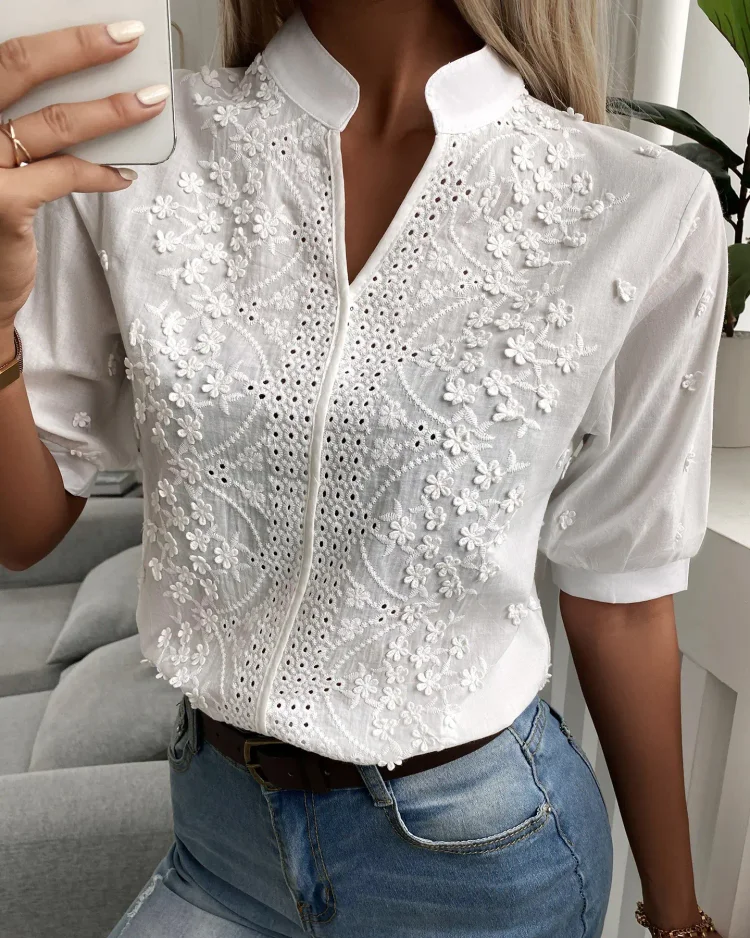 Haut à manches mi-longues brodées d'œillets à motif floral