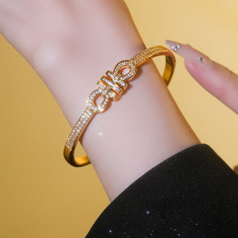Niche Design Micro-Inlaid Zircon Horseshoe Buckle Bracelet Exquisite Cold Style Open Bracelet For Women