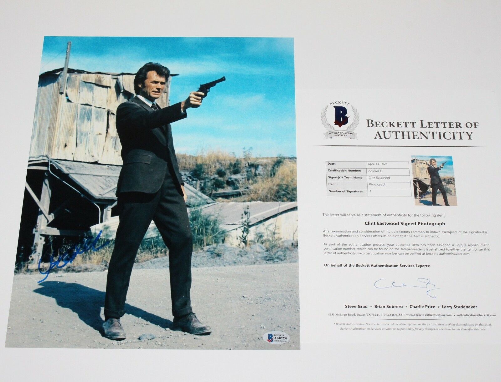 CLINT EASTWOOD SIGNED DIRTY HARRY THE GOOD BAD AND UGLY 11x14 Photo Poster painting BECKETT BAS