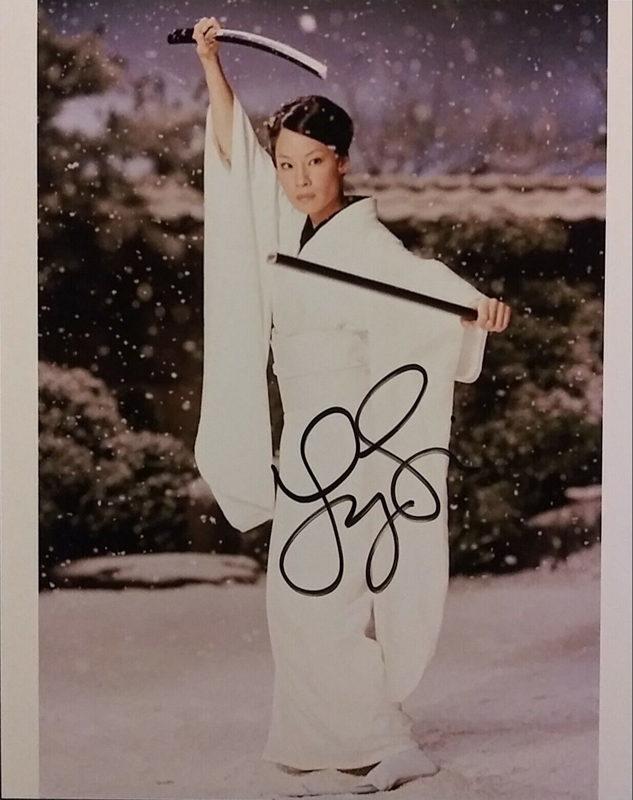 Lucy Liu Signed 8 x 10