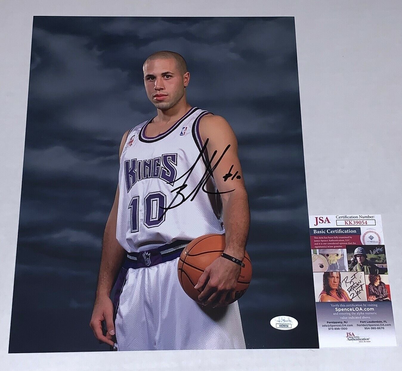 Mike Bibby signed Sacramento Kings 11x14 Photo Poster painting autographed JSA