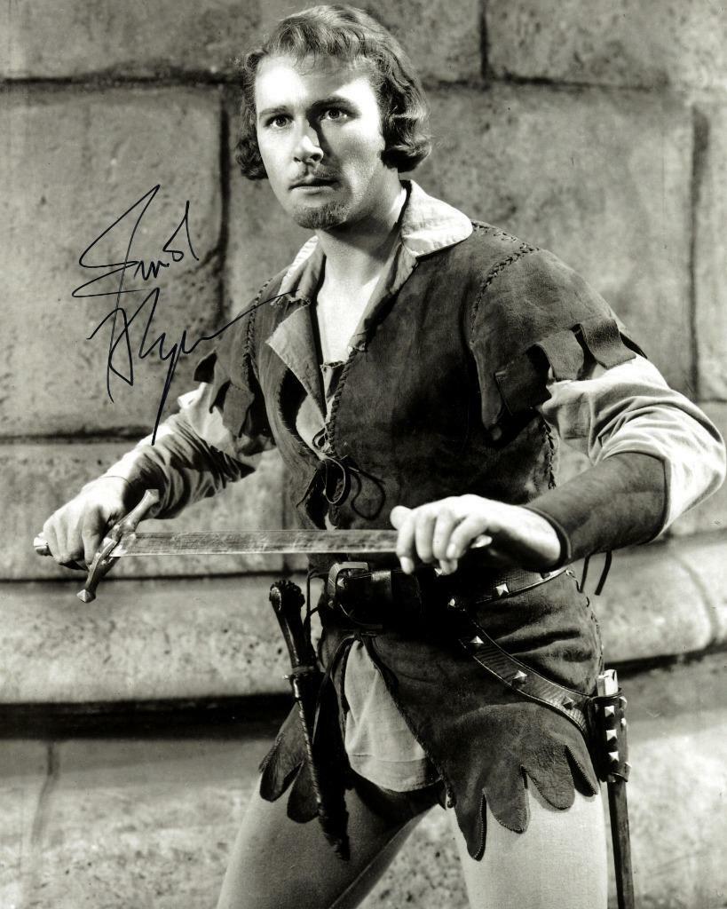 Errol Flynn SIGNED AUTOGRAPHED 10 X 8